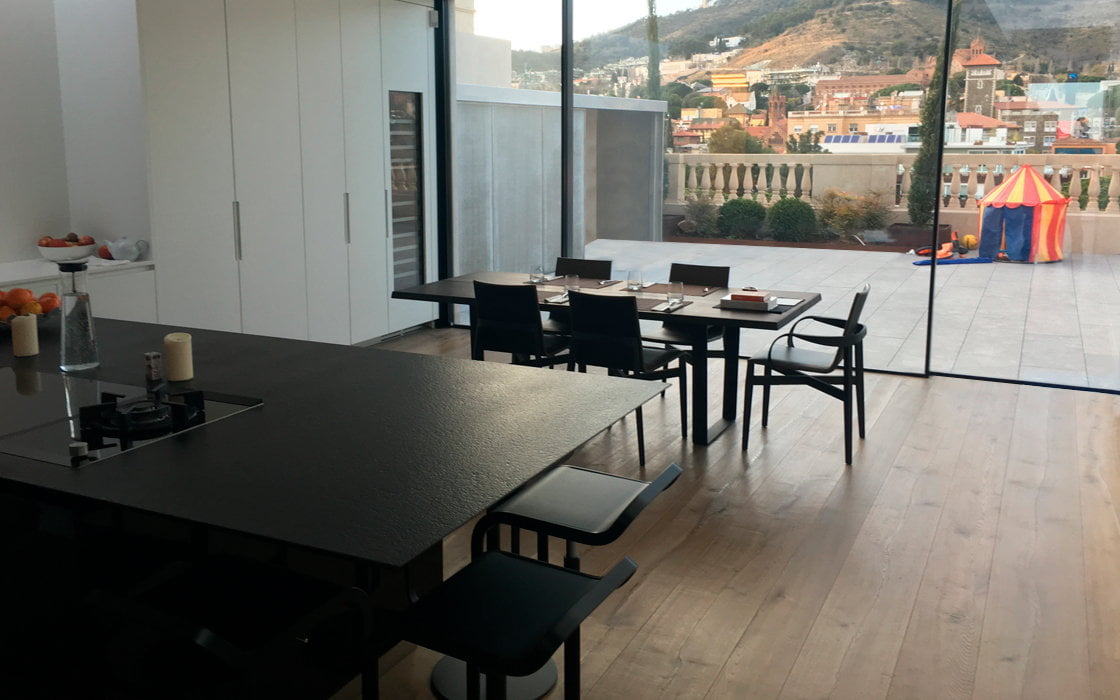 atic invertit amb vistes barcelona (4)